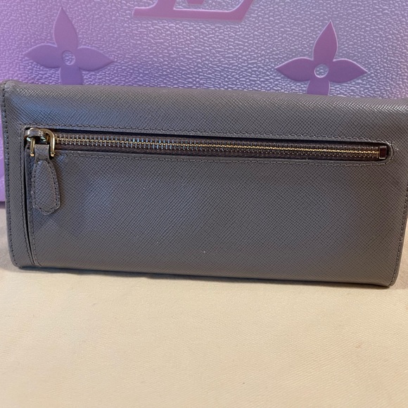 Authentic Prada Wallet - Picture 6 of 6